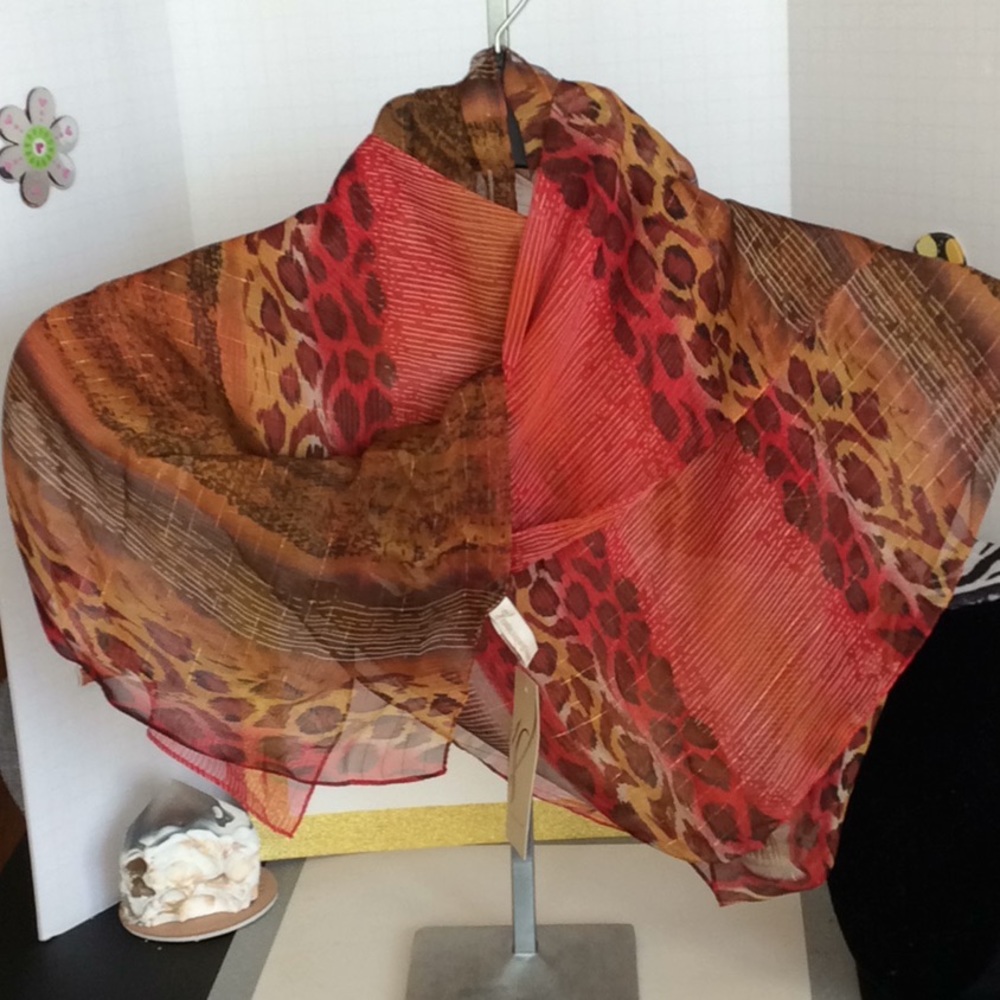 NWT Collection18 Scarf